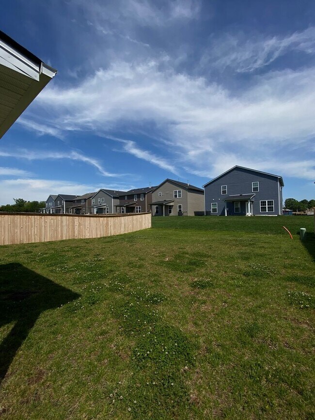 Building Photo - Masterson Hills     20260504