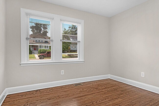 Building Photo - 2802 Berwick Ave