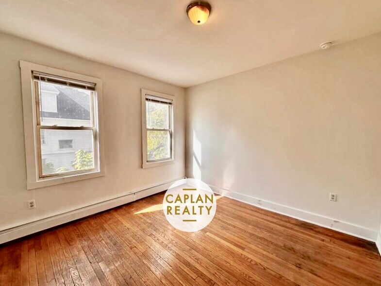 Building Photo - 2 Derby Ave