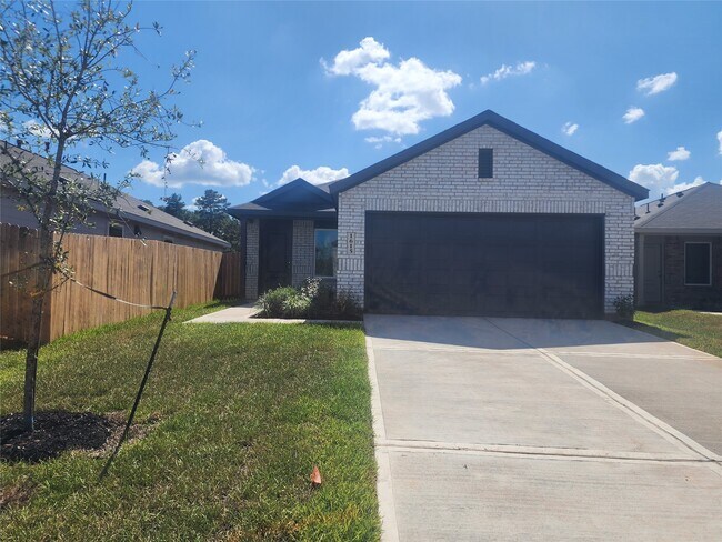 Primary Photo - 1615 Winwood Dr