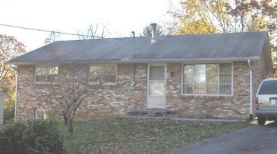 Building Photo - 1009 Kabrich St