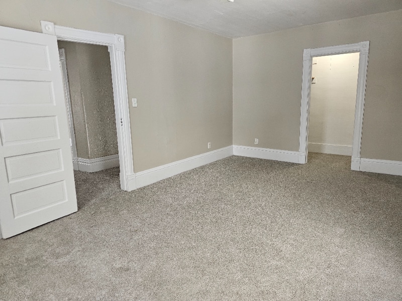 Building Photo - 107 S Hawley St