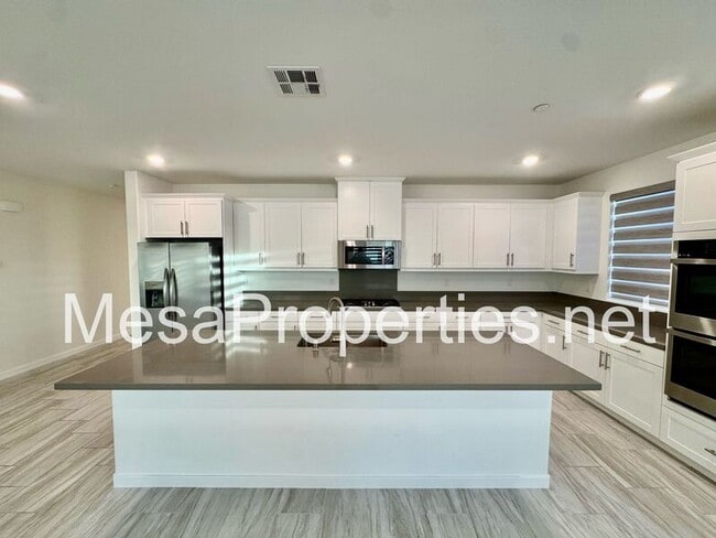 Building Photo - 16680 Yarrow Ln