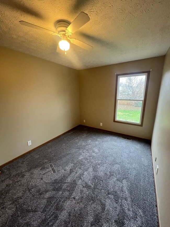 Building Photo - Charming 3-bedroom, 2-bathroom