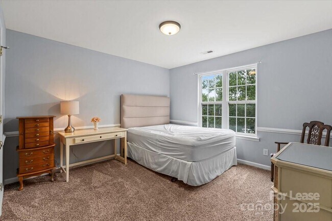 Building Photo - 9920 Eden Hall Ct