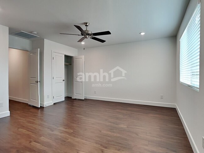 Building Photo - 4820 Blushing Star St