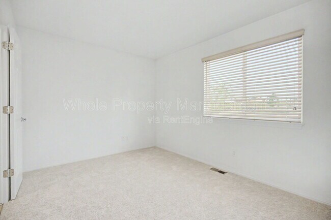 Building Photo - 11081 Independence Cir W
