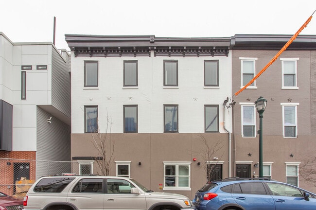 Building Photo - 829-831 S. 4th Street - 1st Floor