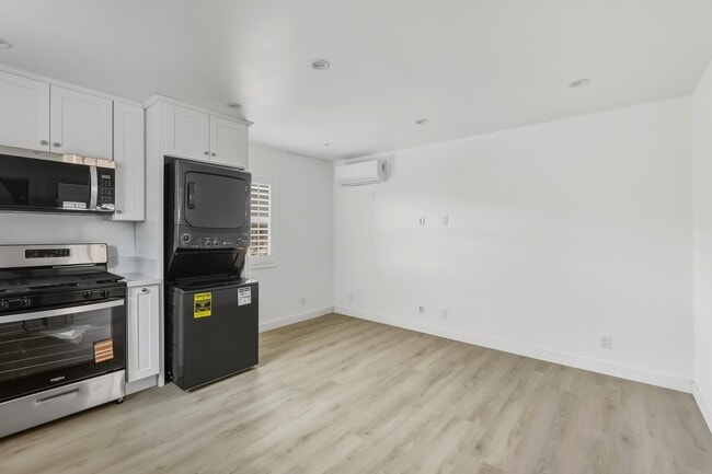 Building Photo - 13054 Terra Bella St