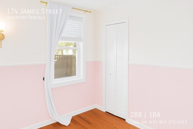 Building Photo - 174 James St