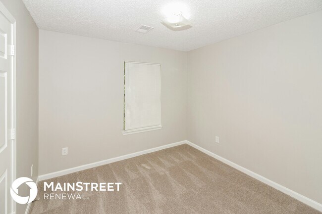 Building Photo - 4354 Rosswood Dr