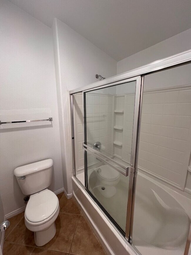 Building Photo - Gated Community - Southwest