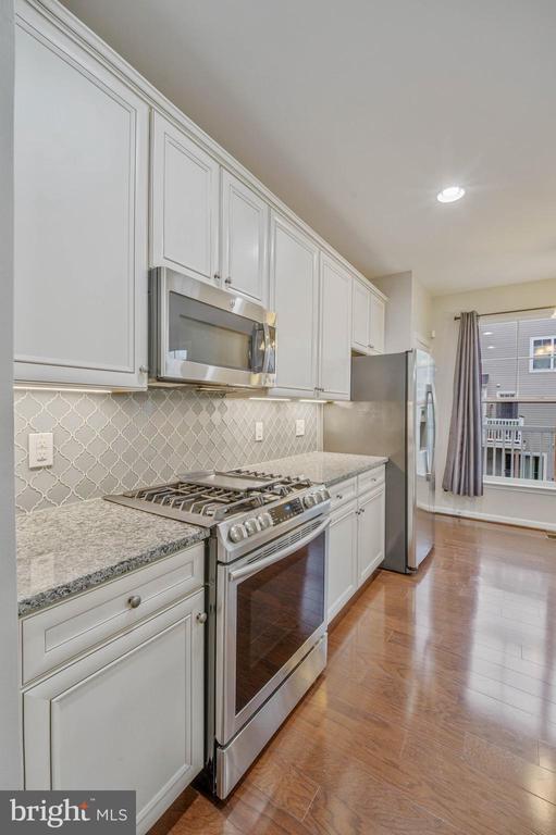 Building Photo - 25218 Briargate Terrace