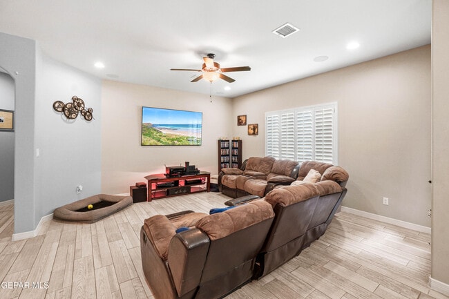 Building Photo - 14709 Tierra Garcia Dr