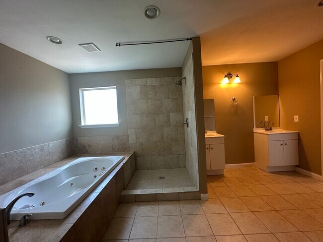 Building Photo - 7410 Frostview Ln