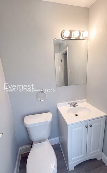 Building Photo - 742 Winter Ln