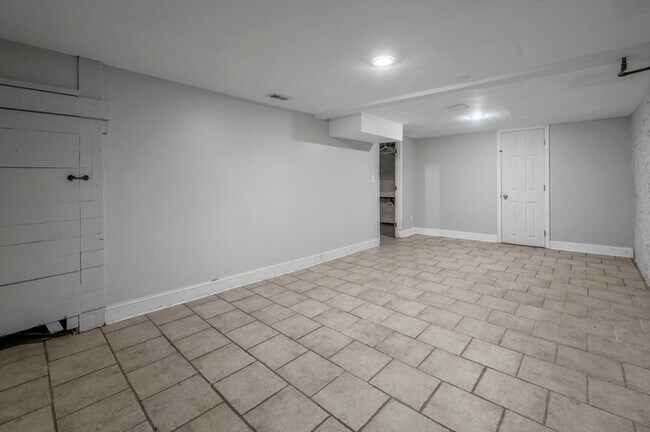 Building Photo - Charming 4Bedroom Stone Home with Detached Guest Apartment & Garage in Chevy Chase