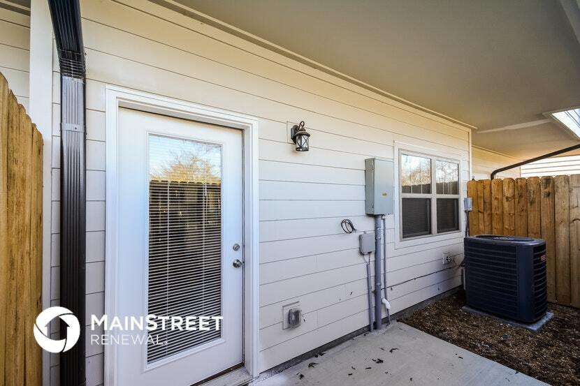 Building Photo - 108 Hartsville Ct