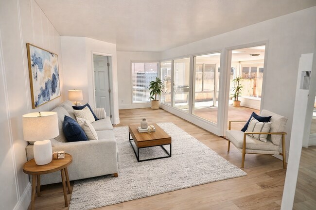 Building Photo - 5BD/2BA, Great Sunroom! (Lease out, pending signatures. Check back in a few days!)