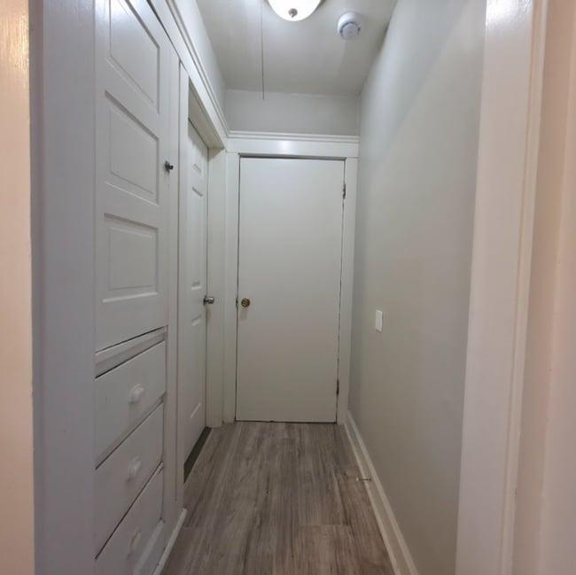 Building Photo - 3219 W 114th St