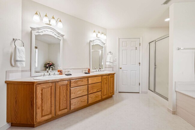 Building Photo - 426 S 750 W