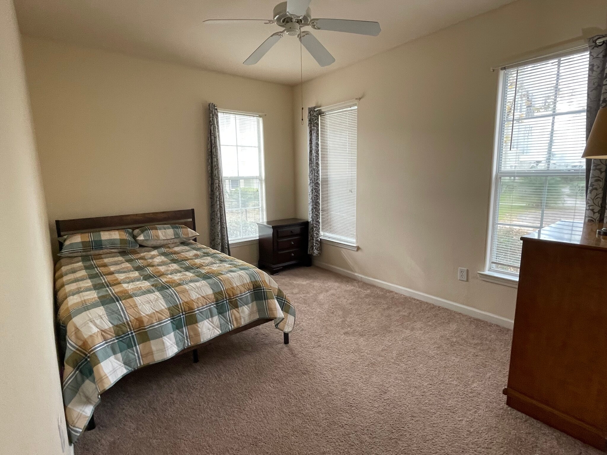 Bedroom - 8290 Gate Pky W