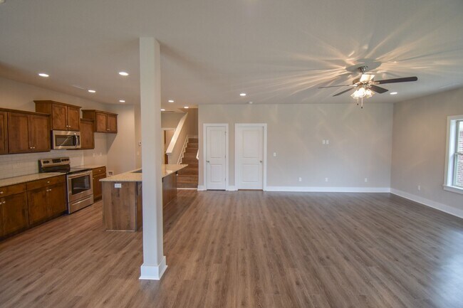 Building Photo - NOW LEASING