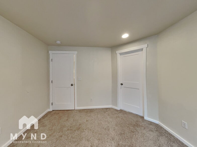 Building Photo - 13523 5th Ave Ct S