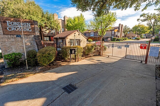 Building Photo - 6633 W Airport Blvd