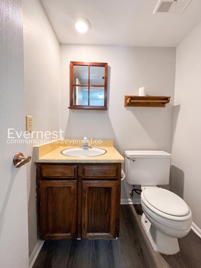 Building Photo - 9695 W 81st Ave