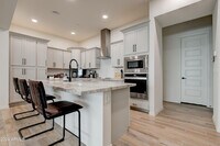 Building Photo - 2450 E Lark St