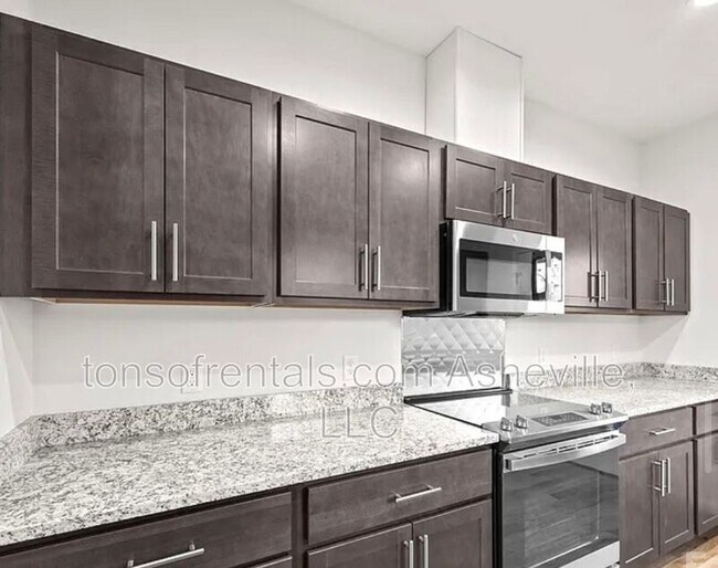 Building Photo - 7 Berry Crst Ln