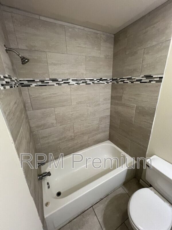 Building Photo - 5268 S Brightside View Dr