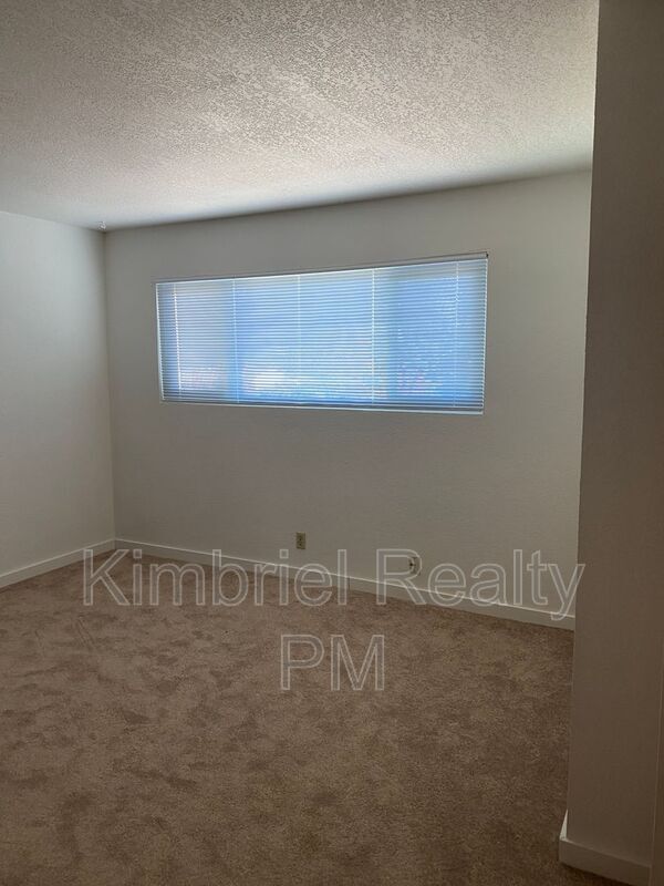 Building Photo - 2928 Stanford Ln