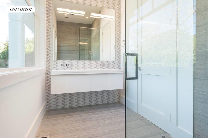 Building Photo - 97 Dayton Ln