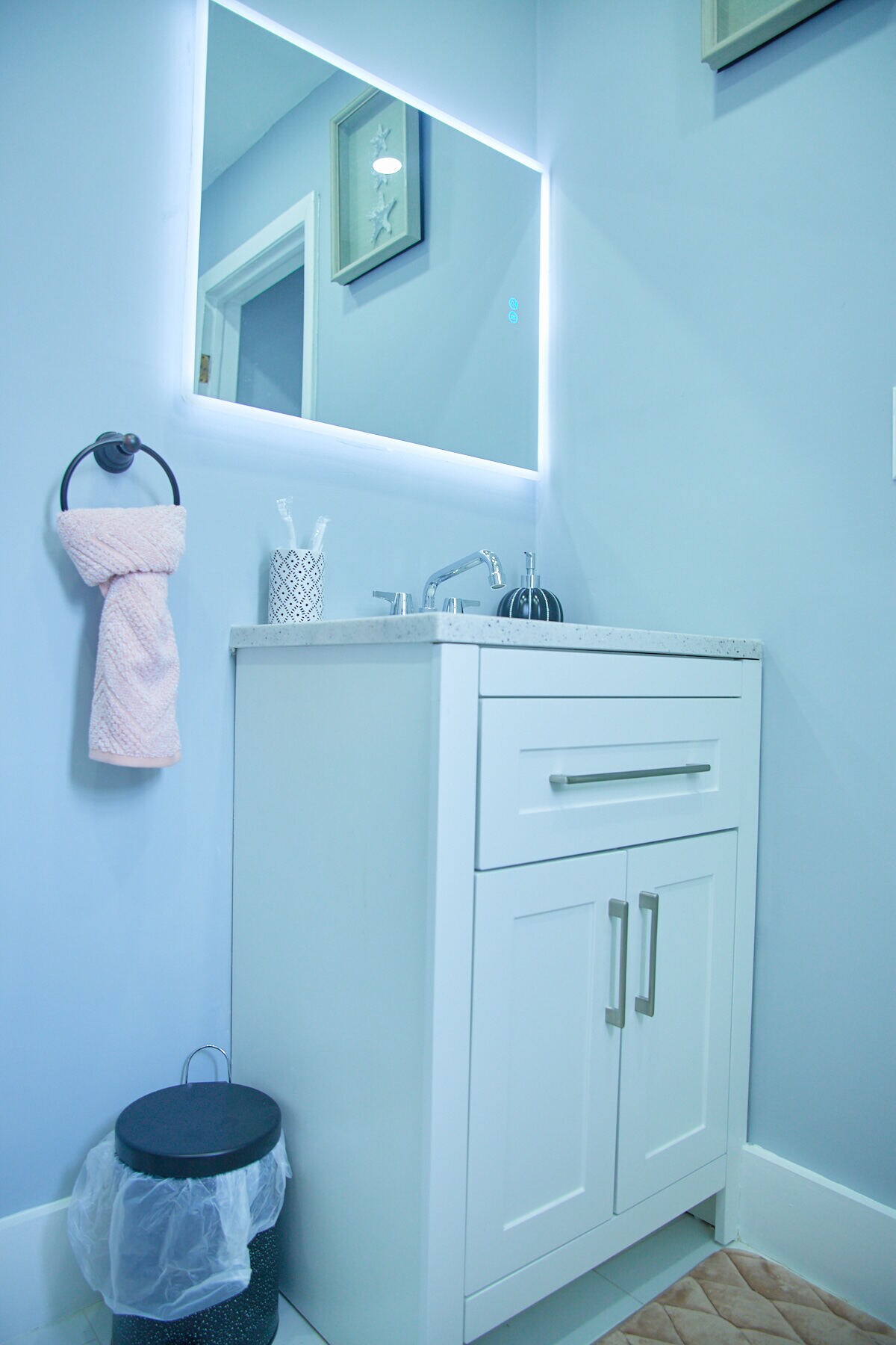 Building Photo - 6036 Polk St