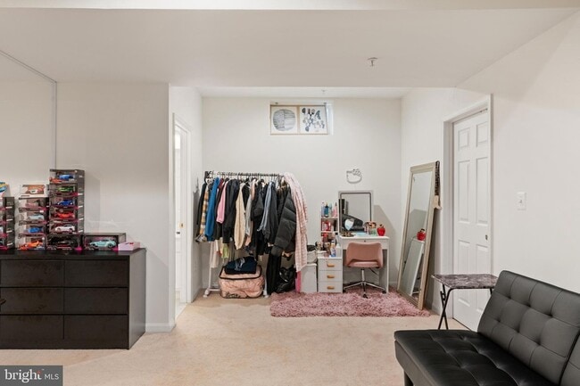 Building Photo - 14348 Sharpshinned Dr