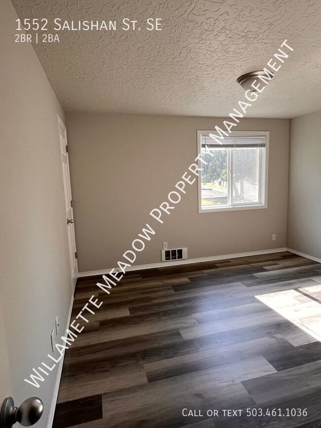 Building Photo - Updated 2 Bedroom 1.5 Bath Townhouse, Wate...