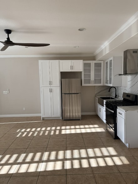 Building Photo - 6350 Peach Blossom St