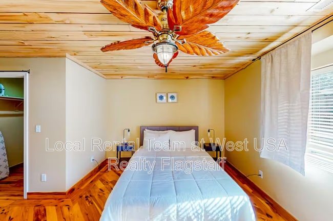 Building Photo - 1105 W Overland Pass Dr