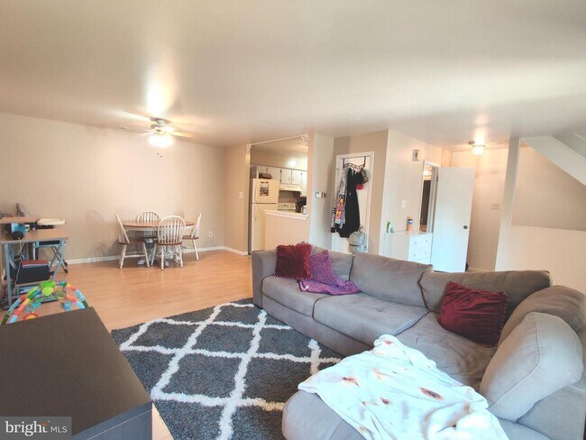 Building Photo - 276 Juanita Ct