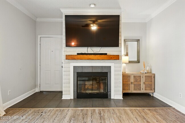 Building Photo - 43 Jardin De Mer Pl