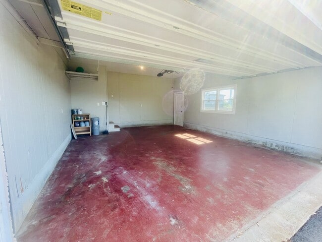 Building Photo - 63 Shelor Dr