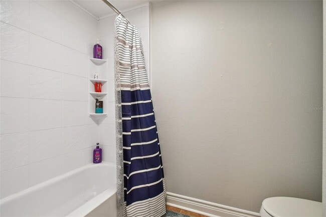 Building Photo - 501 Knights Run Ave