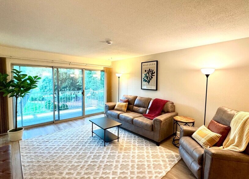 Building Photo - 2505 S Kiwanis Ave