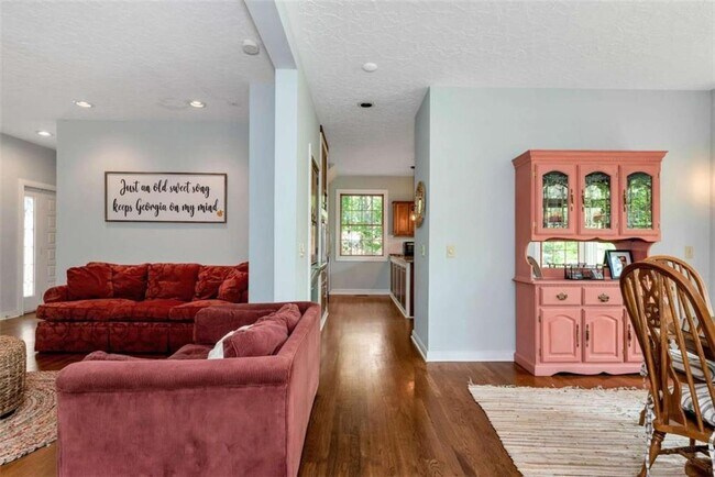 Building Photo - 3978 Pineshore Cir