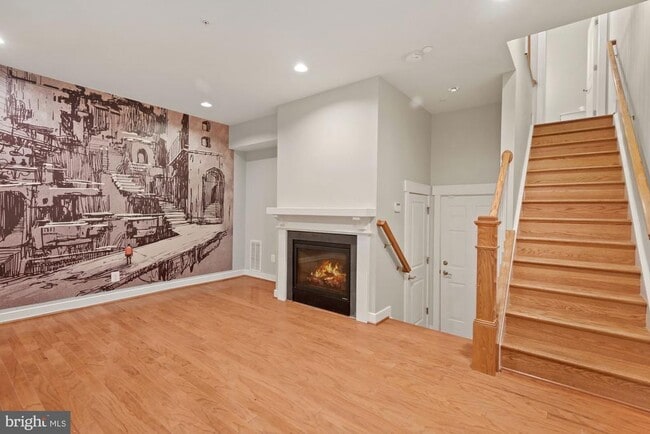 Building Photo - 2735 Cassedy St