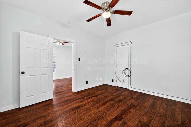 Building Photo - 1129 W Owings St