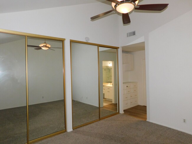 Building Photo - Spacious One Story 3-bedroom, 2-bathroom H...