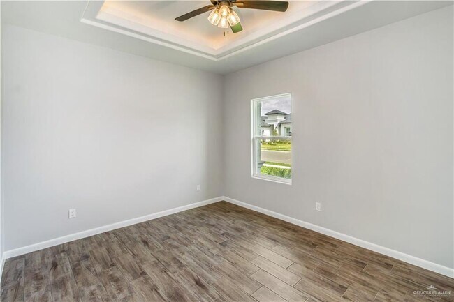 Building Photo - 13 Magnolia St